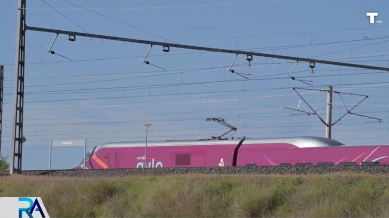 El Gobierno cambia su discurso sobre el colapso ferroviario mientras la oposición exige responsabilidades