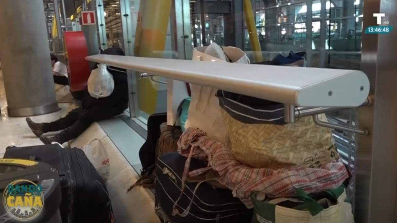 La desesperación de los trabajadores del aeropuerto de Barajas: «Me voy a pedir una excedencia»