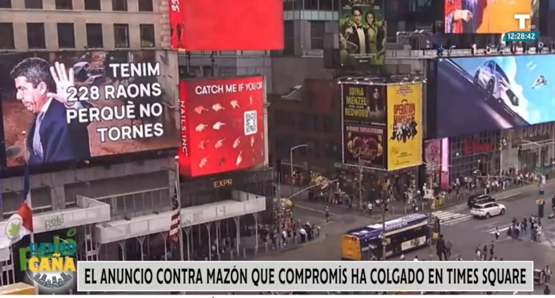 La irresponsabilidad de Compromís colgando un cartel contra Mazón en Times Square