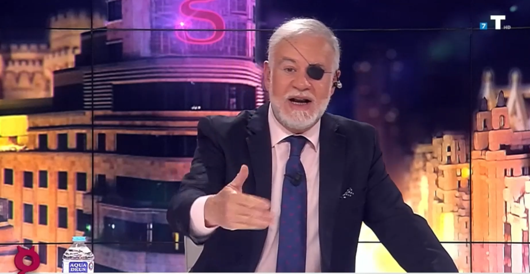 Esparza estalla contra la dictadura del PSOE en las Cortes