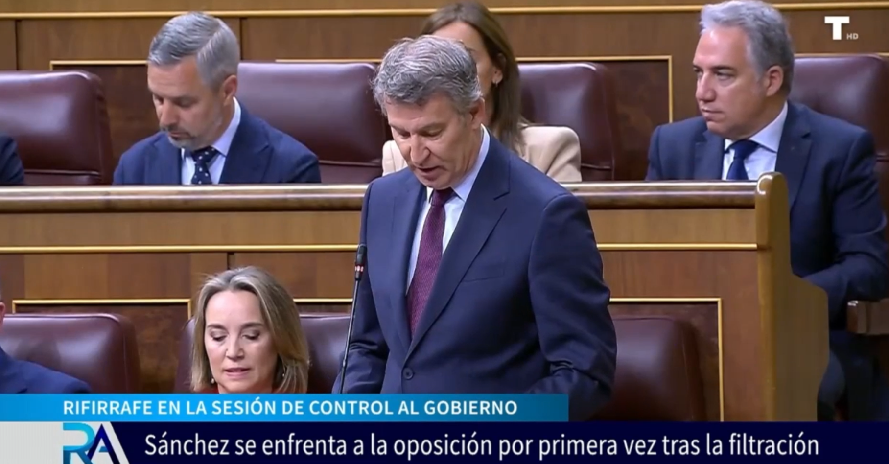 Feijóo ha pedido la DIMISIÓN de Sánchez tras los MENSAJES con Ábalos