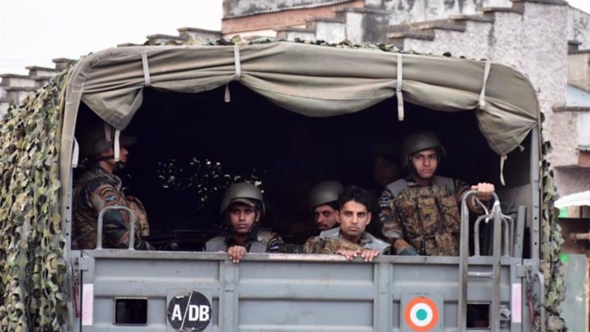 El ejército indio lanza un ataque contra Pakistán dos semanas después del atentado en Cachemira