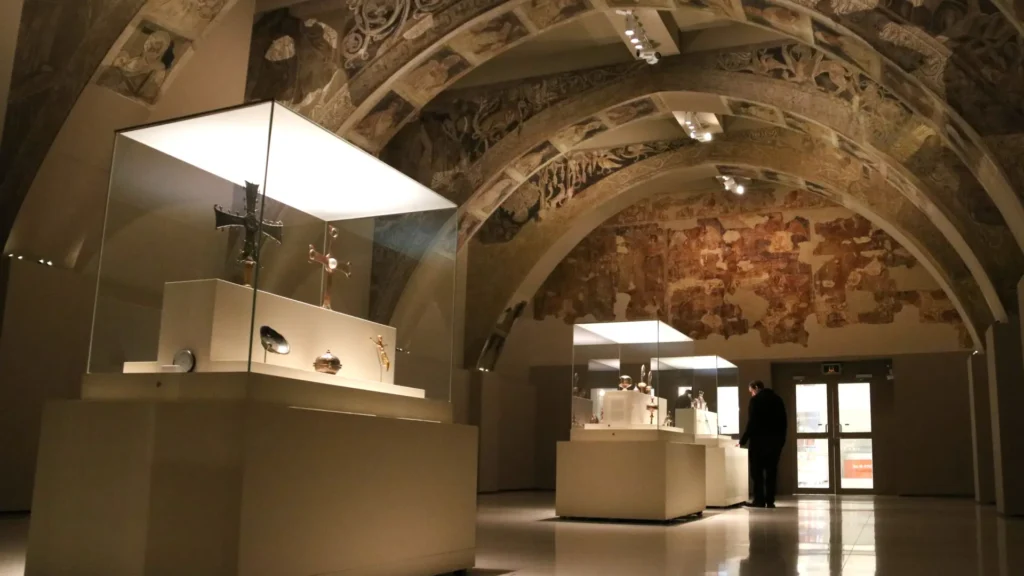 Acción reivindicatoria sobre las pinturas murales de la sala capitular del Monasterio de Sijena
