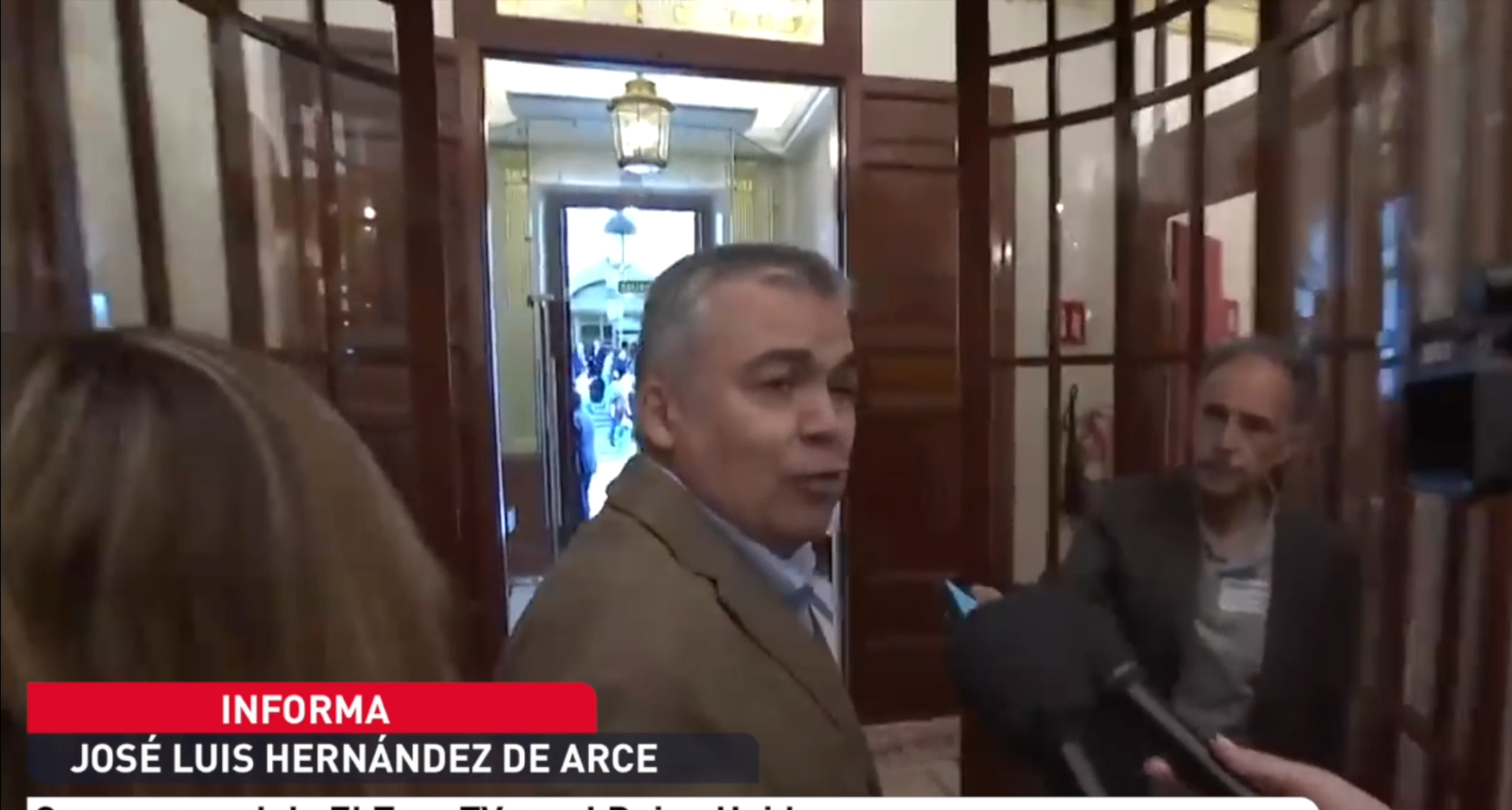 La prensa británica cuestiona la transparencia del PSOE y la capacidad de Sánchez