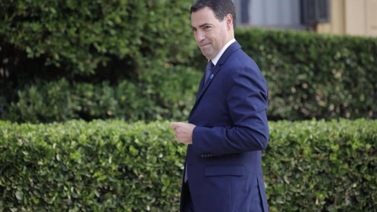 Ayuso abandona la conferencia de presidentes tras el uso de las lenguas oficiales, y Pradales dice que es algo «intolerable»