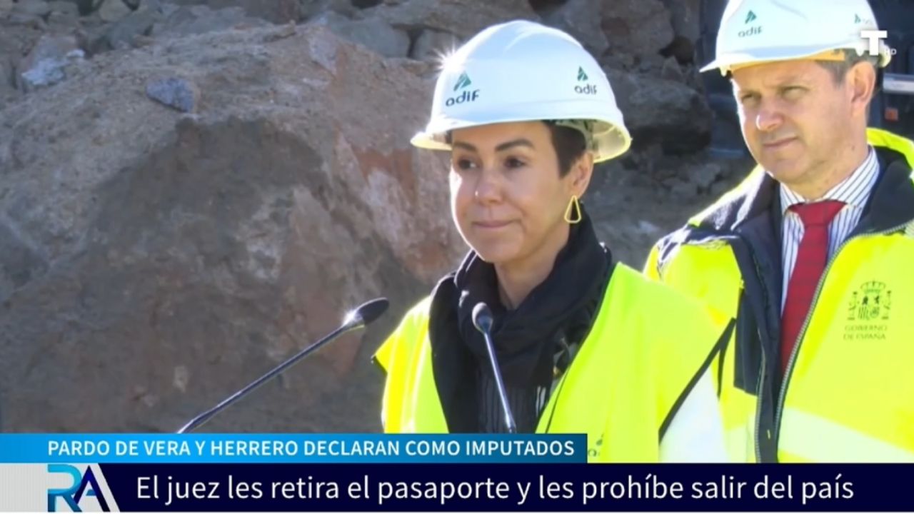 El juez retira el pasaporte y prohíbe salir del país a Pardo de Vera y Herrero tras declarar como imputados