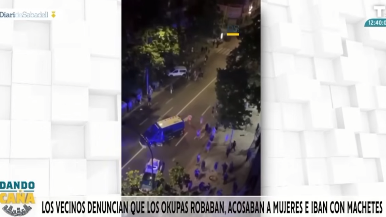 Batalla campal entre okupas magrebíes, vecinos y Mossos en Sabadell