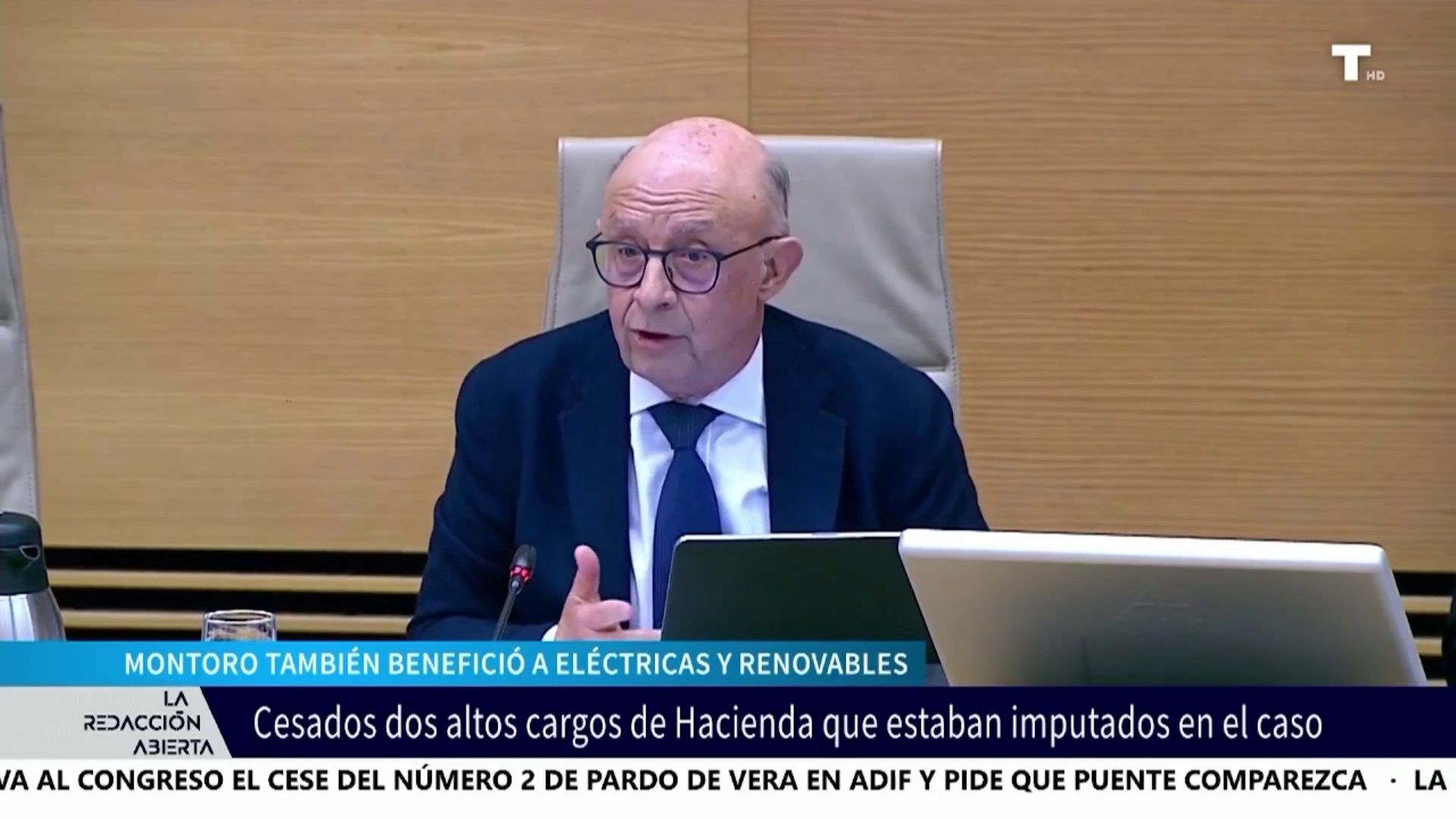 Cesados dos altos cargos de Hacienda que estaban imputados en el caso Montoro