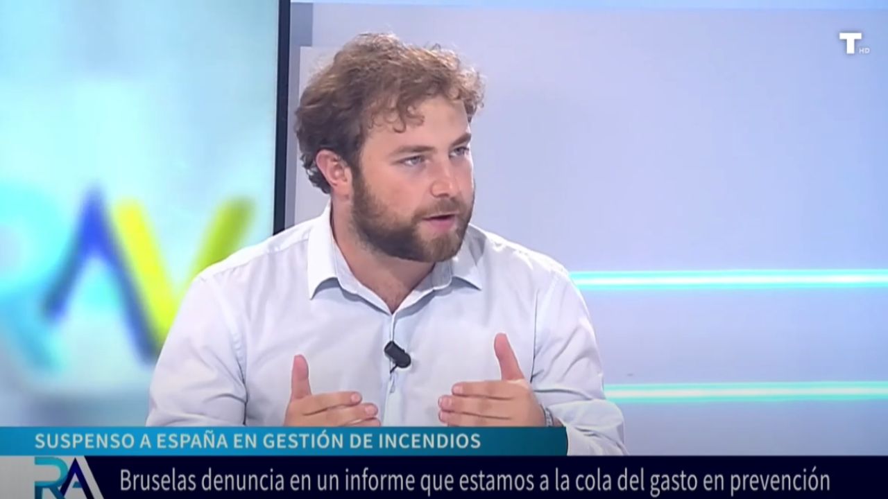 La opinión de Josué Cárdenas sobre los incendios «Hay un interés político y empresarial detrás»