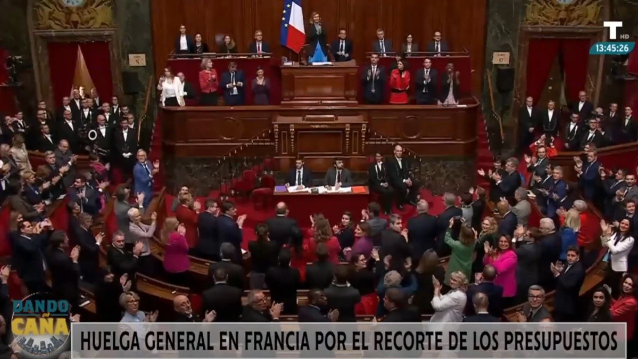 Francia vuelve al caos con una nueva huelga general