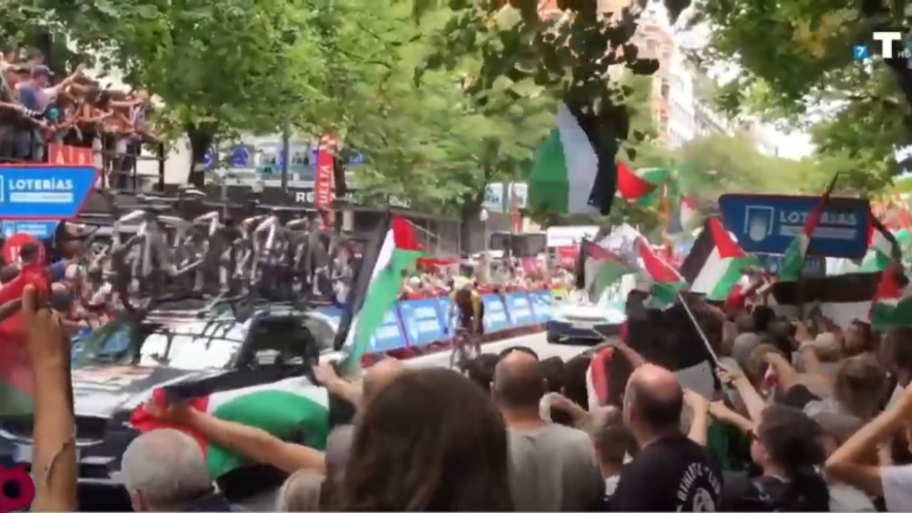 Gaza irrumpe en La Vuelta a España