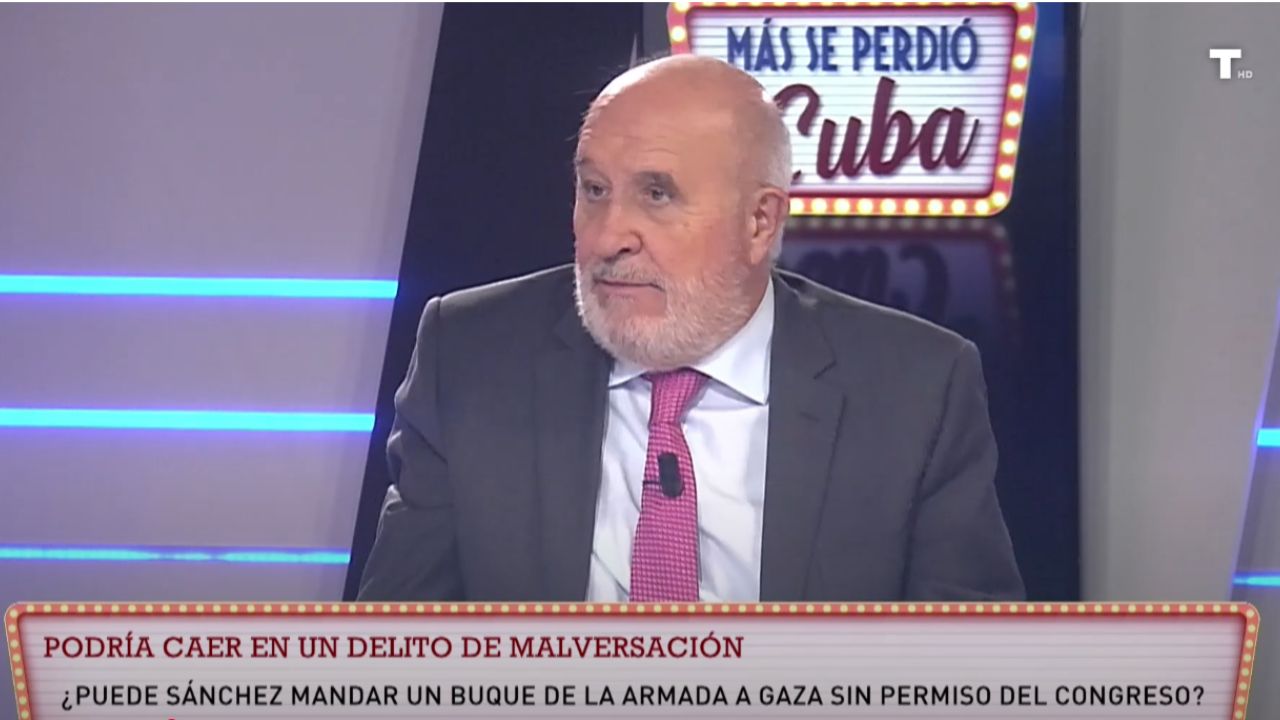 BUQUE DE LA ARMADA PARTE PARA GAZA. Julián Salcedo: «Debería haber informado al Congreso»