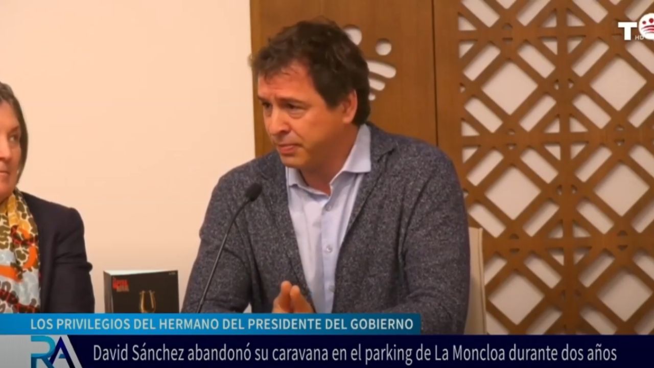 DAVID SÁNCHEZ, escondido en LA MONCLOA y con parking gratis para su CARAVANA