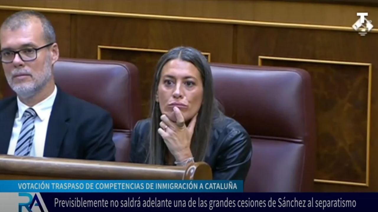 Bronca entre Podemos y Junts por la inmigración: acusaciones de racismo y catalanofobia