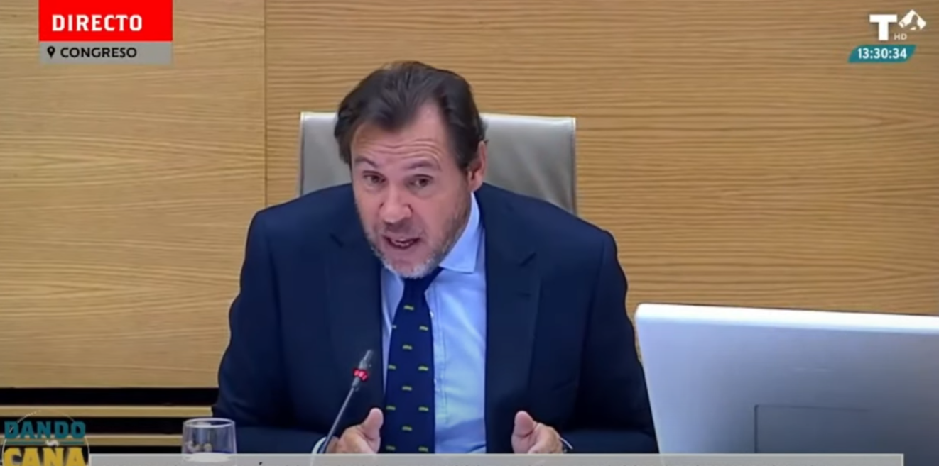 El economista Riera enfurece en directo contra Óscar Puente por los trenes 