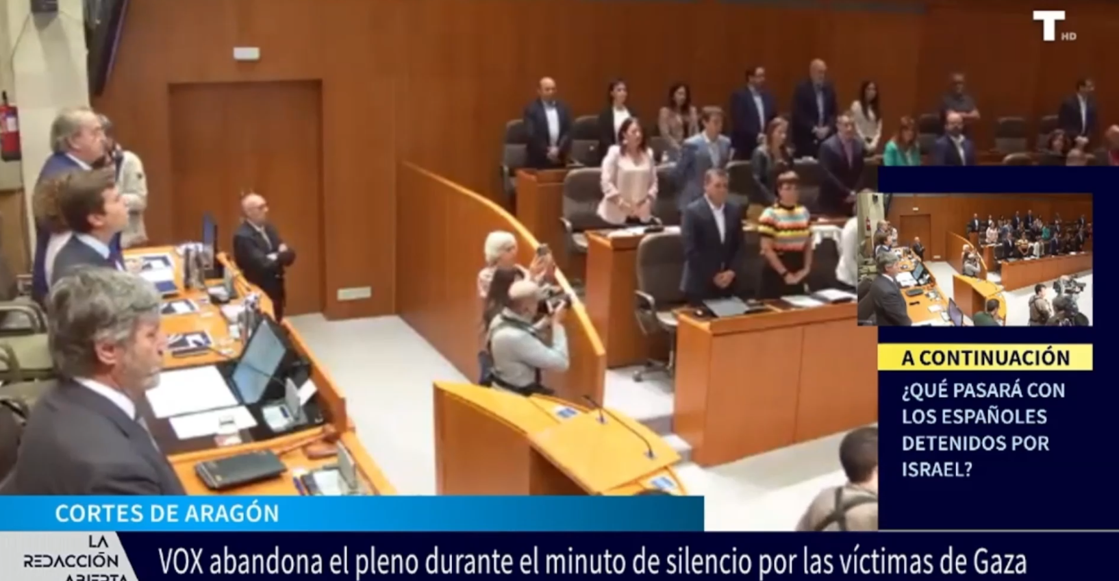 VOX abandona las CORTES de ARAGÓN durante el minuto de silencio por PALESTINA