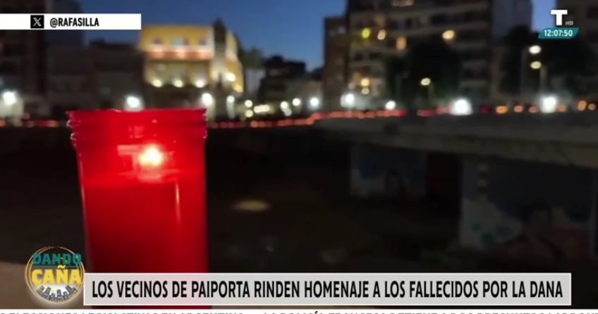 Los vecinos de Paiporta rinden homenaje a los fallecidos por la DANA