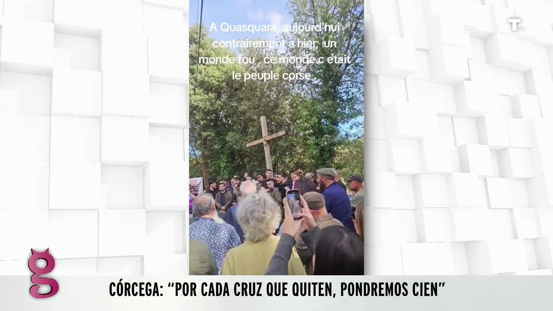 Francia empieza a derrumbar cruces en Córcega