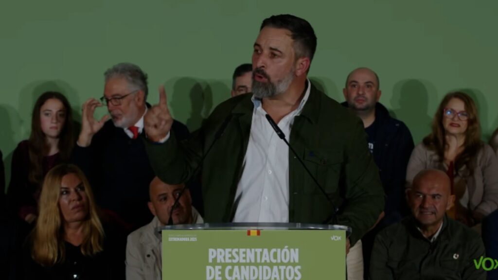 Abascal reclama un “cambio real” en Extremadura y critica el papel del PP y el PSOE ante las elecciones del 21D