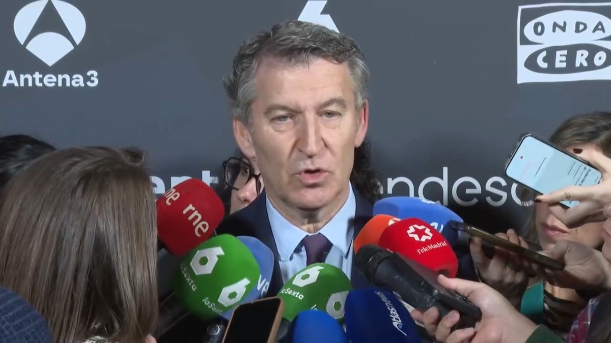 Feijóo avanzó un cambio en la presidencia del PP valenciano y el relevo de Mazón será inminente