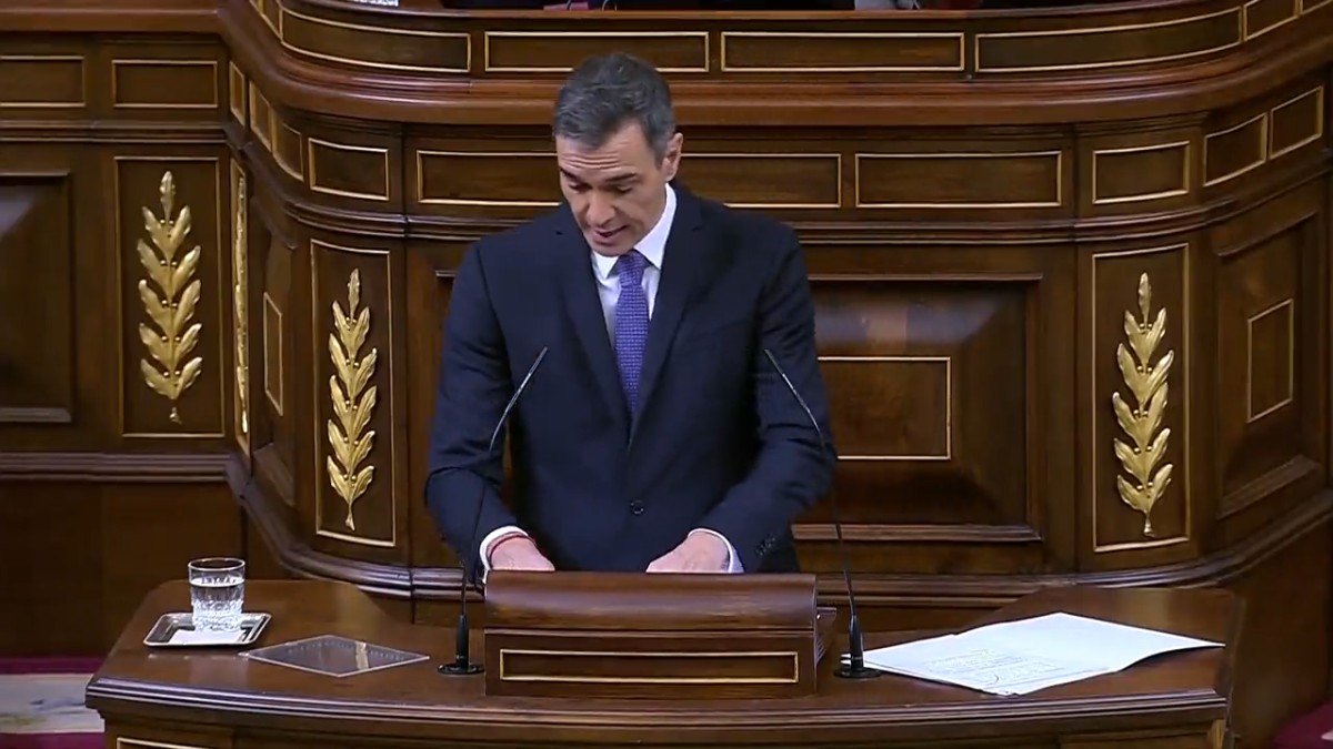 Sánchez acusa al PP de hipocresía por exigir elecciones nacionales y rechazar comicios en la Comunidad Valenciana
