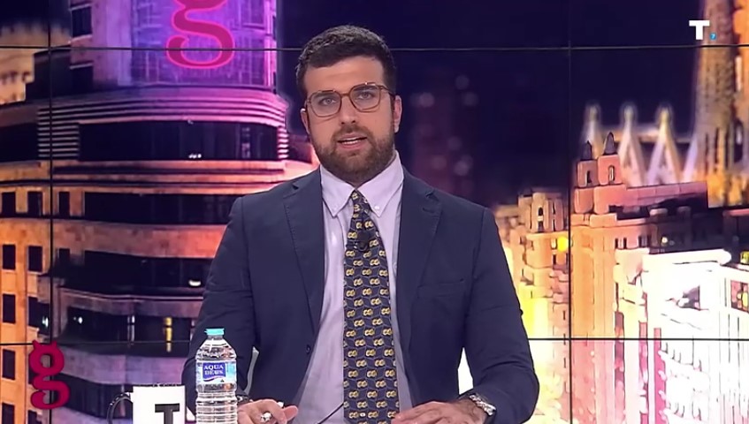 Ábalos tiene miedo. Y tiene ganas de cantar, pero llega tarde