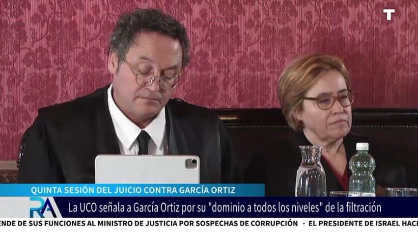 Así ha sido la declaración del Fiscal General: sin contestar a las acusaciones y tachándolas de desleales