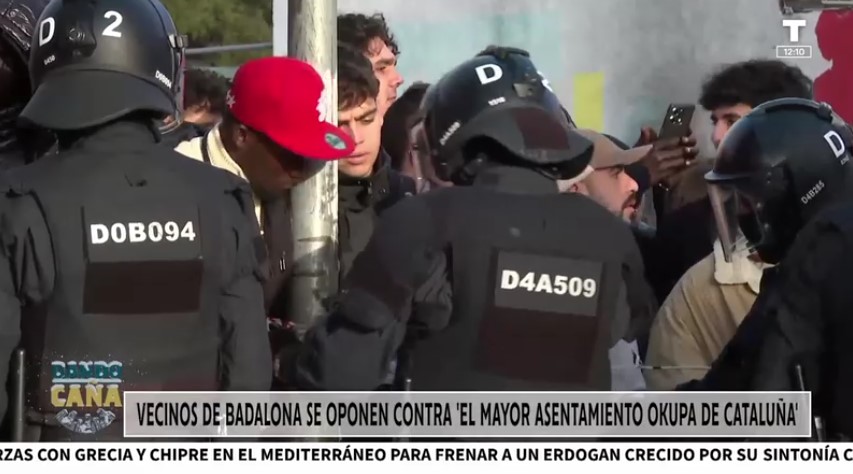 Hartos de la okupación: vecinos impiden el realojo de inmigrantes ilegales en Badalona