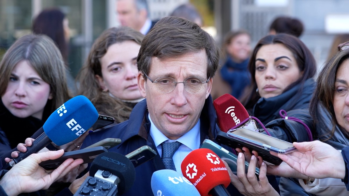 Almeida traslada su pésame a las familias de los fallecidos y su apoyo a los heridos tras la tragedia de Adamuz