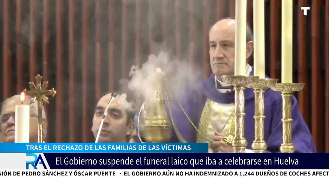 Las familias plantan al Gobierno y fuerzan la suspensión del funeral de Estado