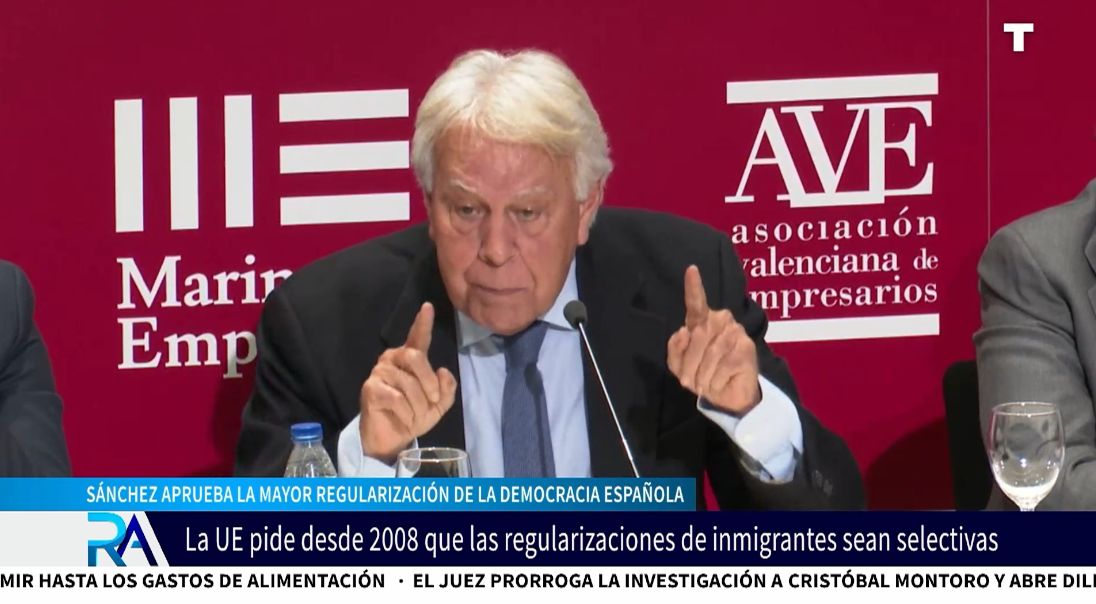 La regularización de inmigrantes de Sánchez choca con las políticas de la UE