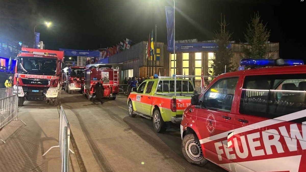 Evacuado el Foro de Davos de forma preventiva por un incendio en las inmediaciones