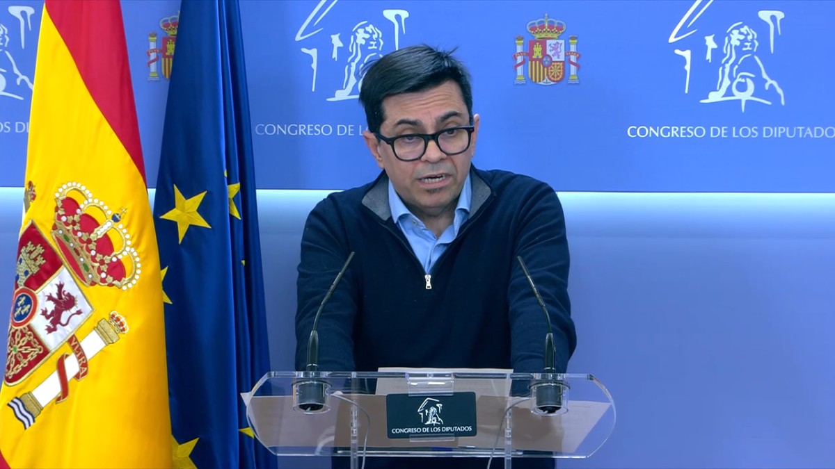 Pisarello dice que la regularización de inmigrantes es «una victoria empujada por Podemos»