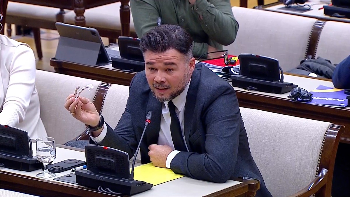 Rufián sale en defensa de Zapatero y acusa al PP de “odiarle” por las elecciones de 2004