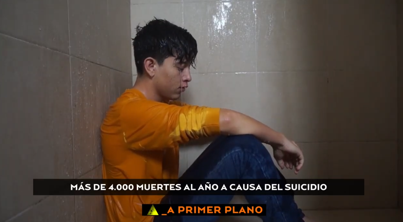 El ‘Teléfono de la Esperanza’ se reiventa: «Los jóvenes ya no llaman, prefieren chatear»