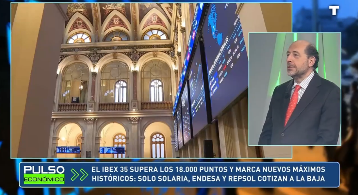 El Ibex supera los 18.000 puntos y marca nuevos máximos históricos