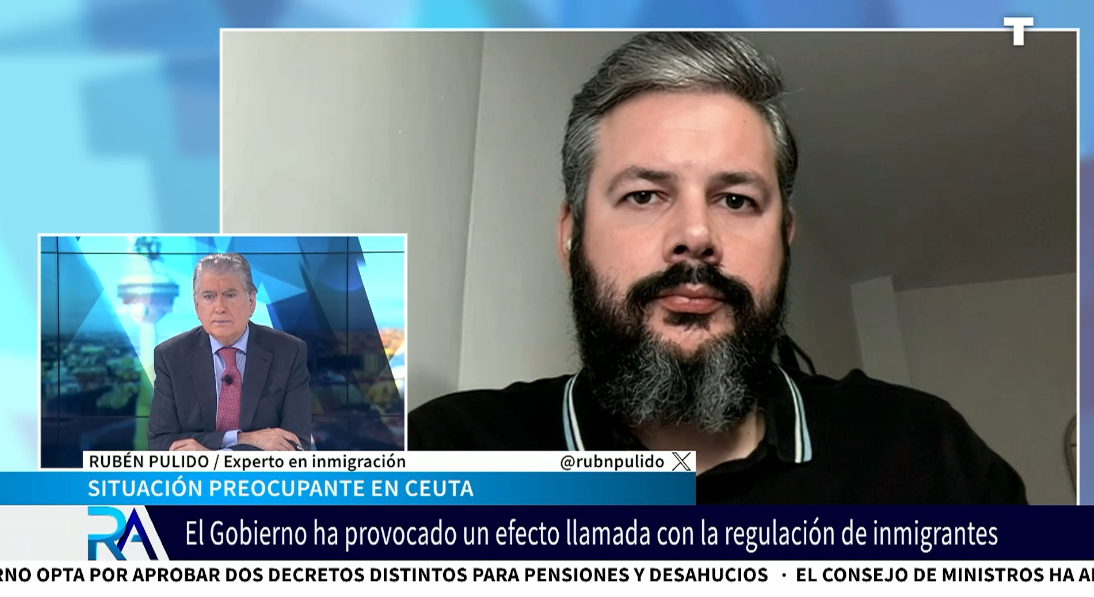 Rubén Pulido: «Colas kilométricas de inmigrantes en la Oficina de Extranjería de Almería»