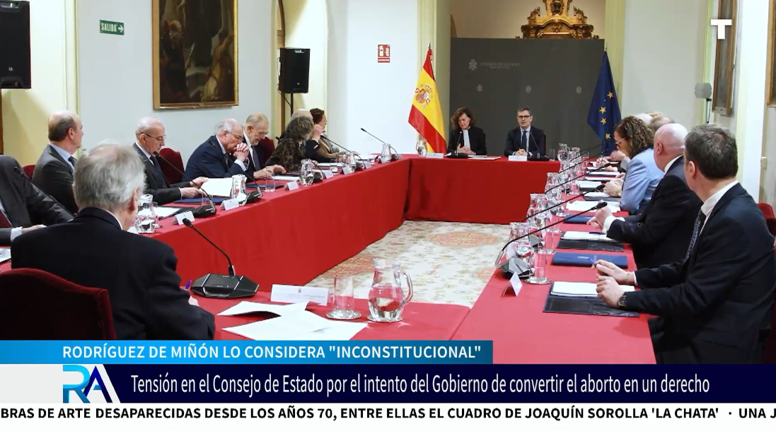 CARMEN CALVO silencia a los juristas que piden que el ABORTO no sea un derecho