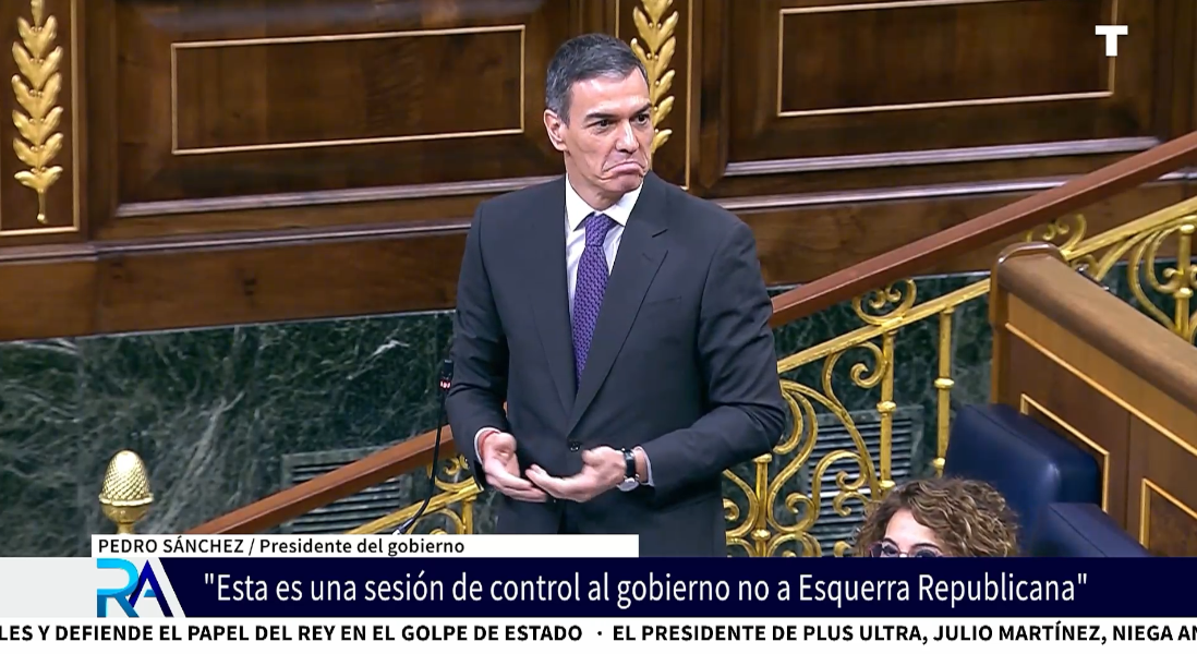 Sánchez, de presidente a actor cómico: se hace el gracioso en el Congreso y se burla de Feijóo