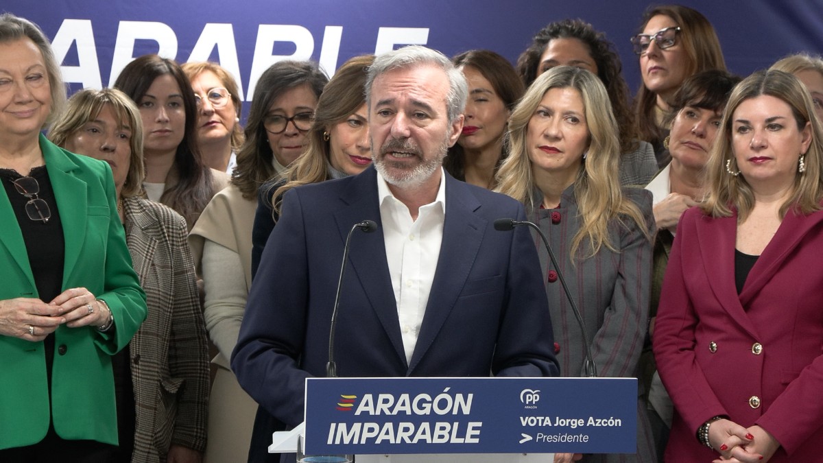 Jorge Azcón fija el cumplimiento de la ley como línea roja para pactar con Vox tras el 8-F