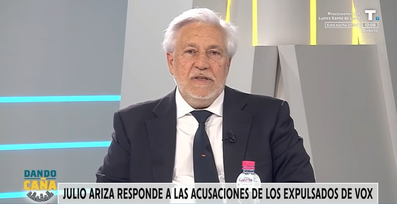 JULIO ARIZA desmonta a JAVIER ORTEGA SMITH