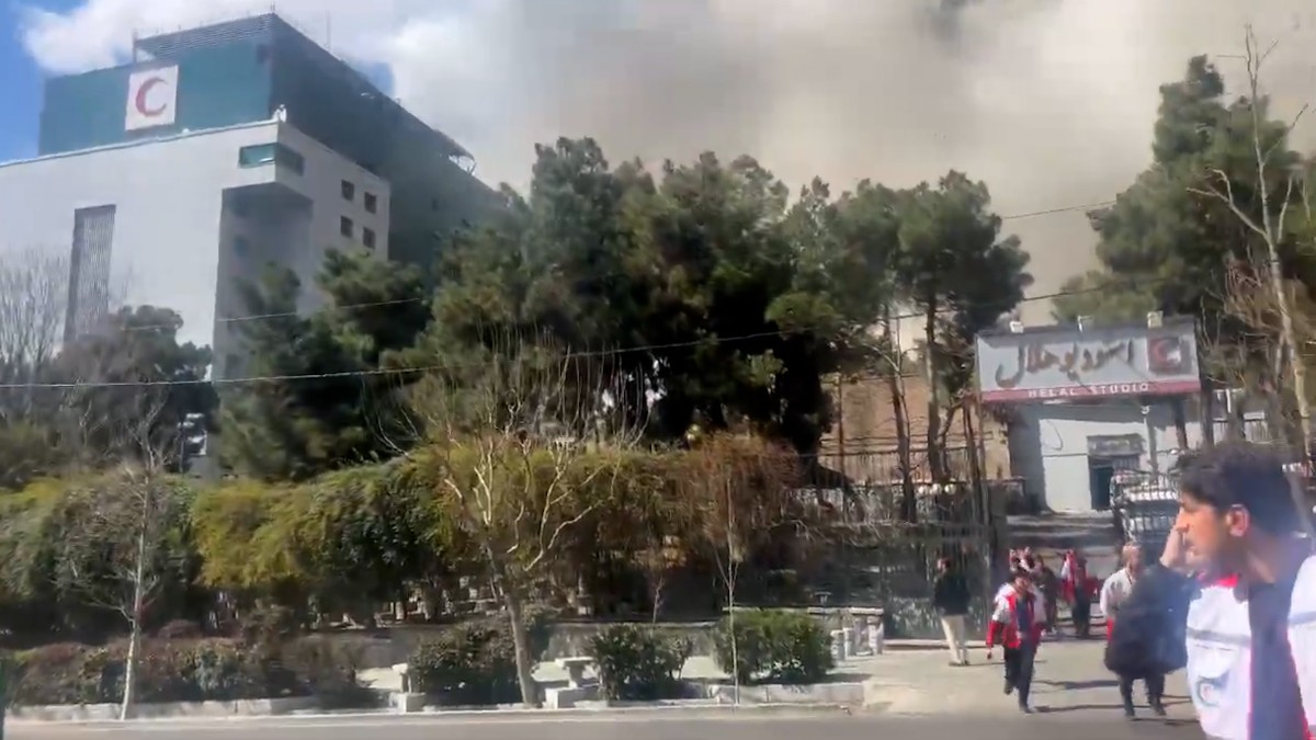 Israel lanza una nueva oleada de ataques contra Irán y deja al menos 20 muertos en Teherán