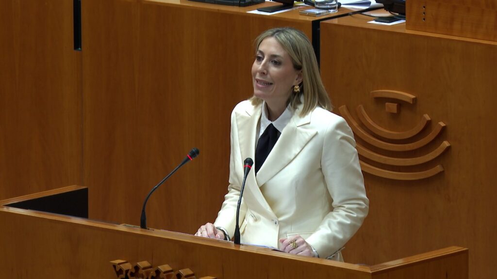 María Guardiola afronta su segunda votación de investidura en Extremadura con el «no» de Vox