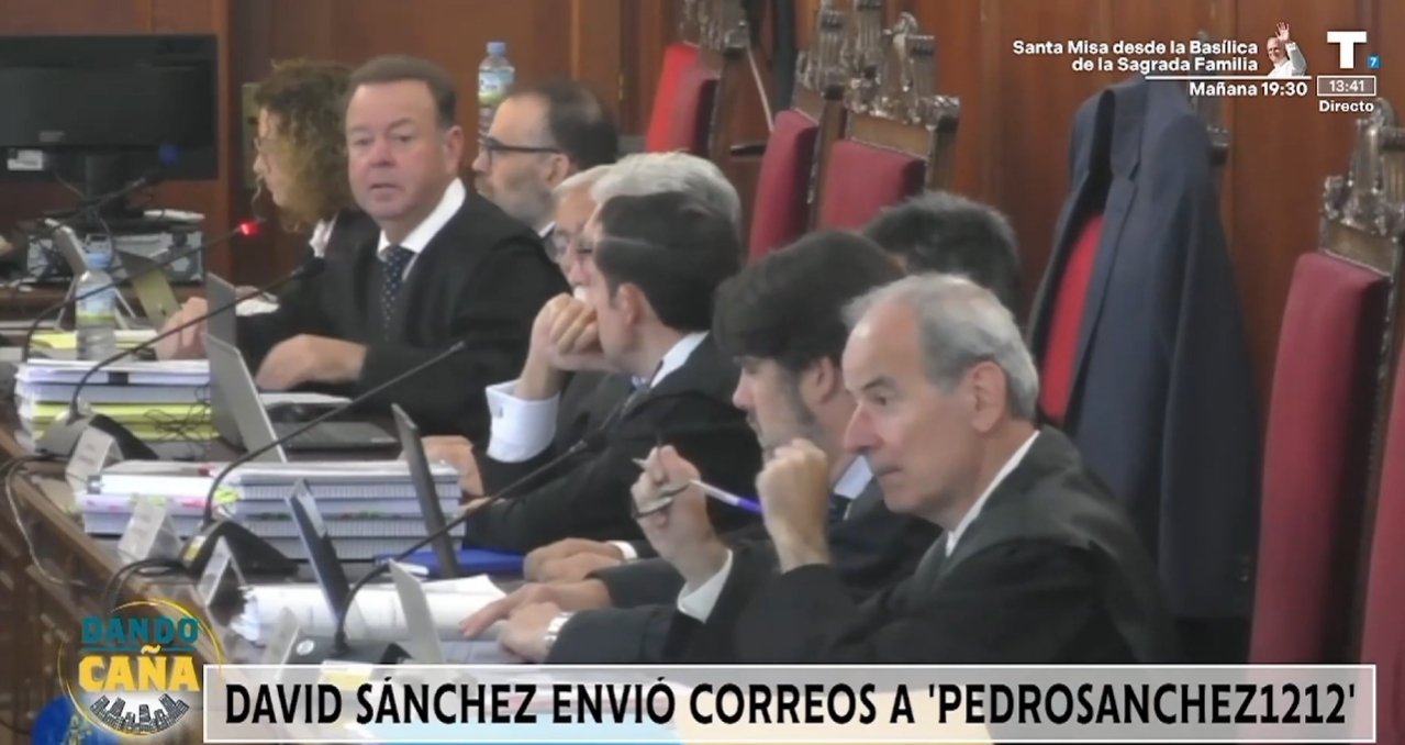 ‘Pedrosanchez1212’, el correo con el que hablaba David Sánchez