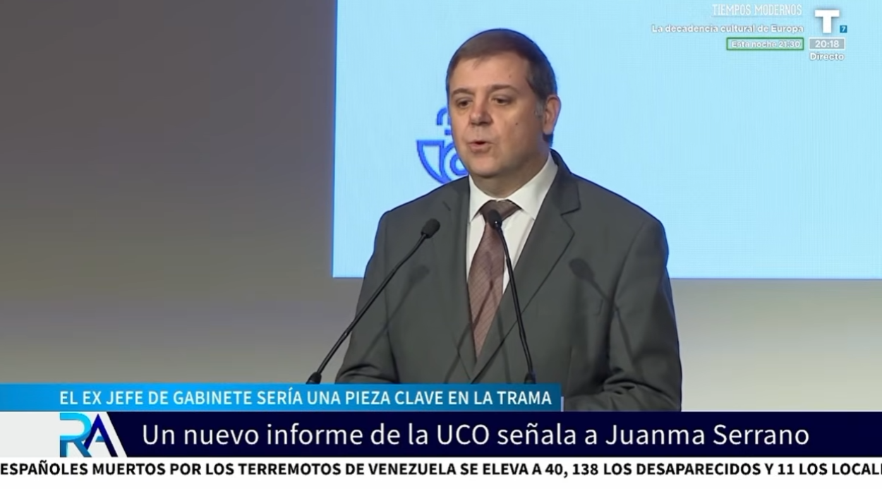 La UCO localiza más de 10.400 mensajes entre Juanma Serrano, íntimo de Sánchez, y Leire Díez