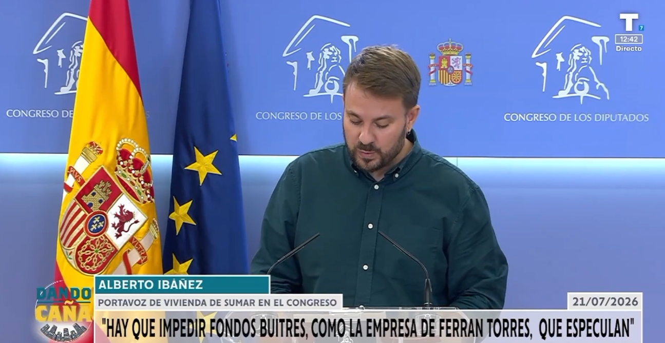 La izquierda carga contra Ferran Torres por su patriotismo