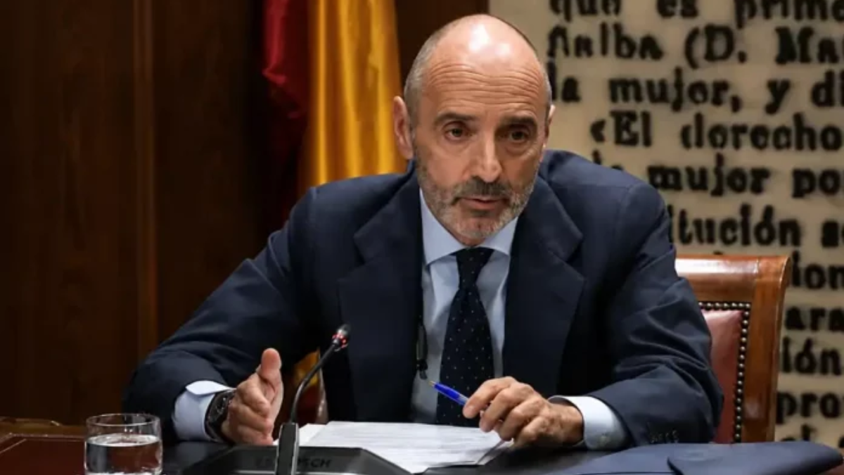 El testaferro de la trama de Zapatero tira de la manta y salpica a Moncloa por el rescate de Plus Ultra
