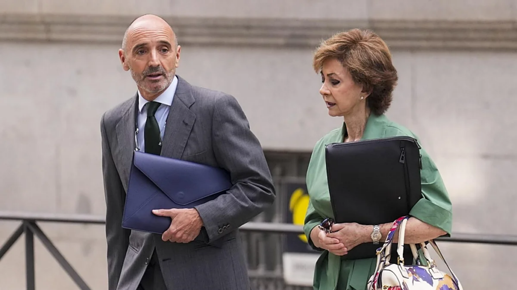 Julito Martínez acorrala a Zapatero: le imputa cuatro delitos que conllevan hasta 22 años de cárcel y desmonta la coartada de sus hijas