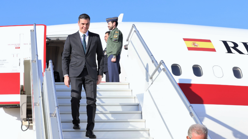 El Gobierno prioriza más de 73 millones para el Falcon y el Airbus mientras recorta la flota de hidroaviones contra incendios