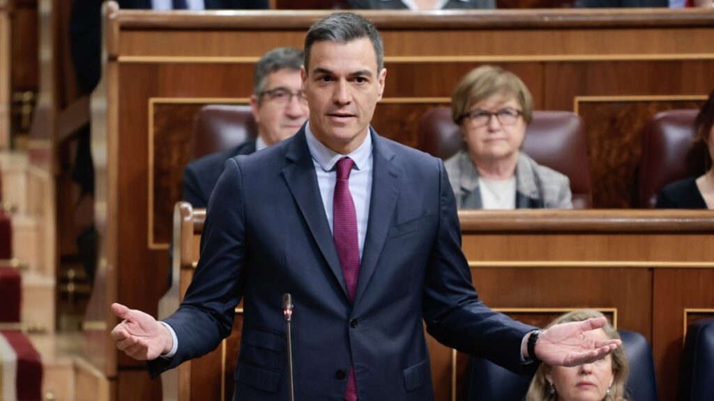 Feijóo acusa a Sánchez de no proteger a España y el presidente responde: «Volveremos a ganar»